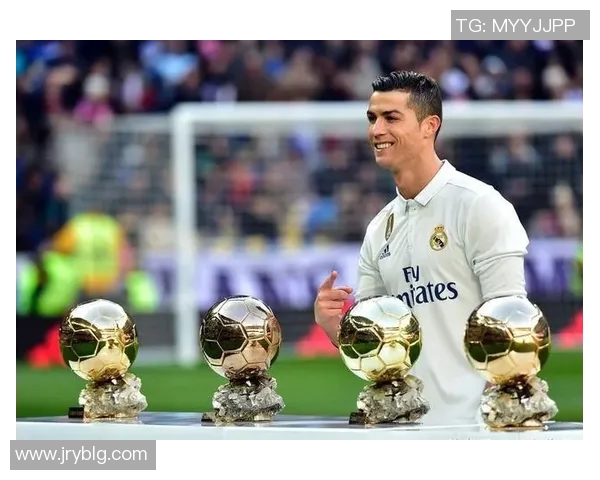 传奇球星六人足球赛精彩对决 展现球场巅峰技艺与无尽激情