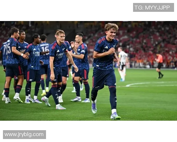 足球二代球星传承经典魅力 赛场上的家族荣耀与未来希望